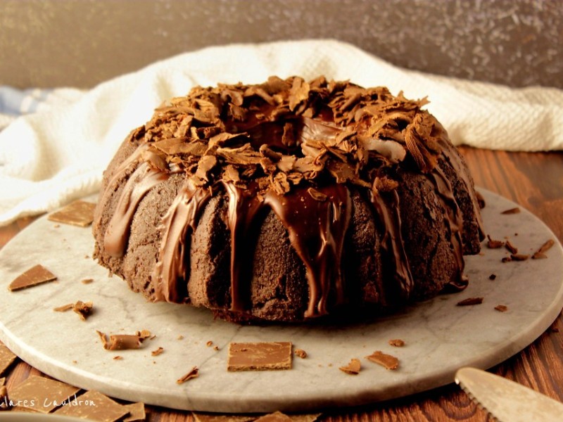Easy Chocolate Bundt Cake..Give Me All The Chocolate !!!